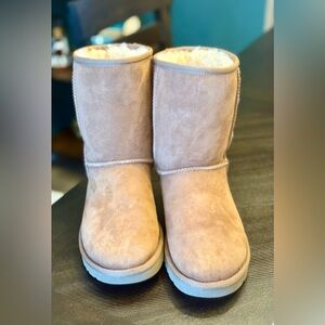 UGG Chestnut Short Classic II Suede Shearling Boots